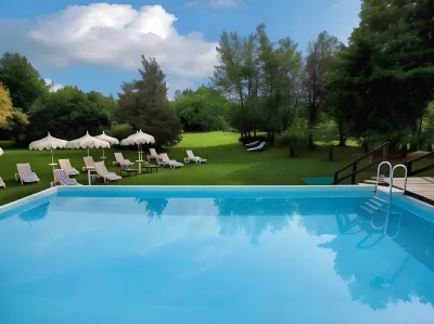 Park Hotel Junior Отели в г. 