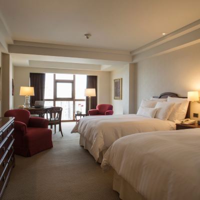 Executive Two Double Room with City View Swissotel Lima Promo Code
