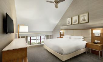 DoubleTree Suites by Hilton Hotel Boston - Cambridge