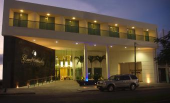 Hotel Grand Marlon