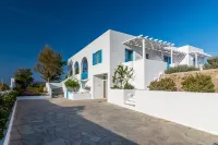 Eiriana Luxury Suites