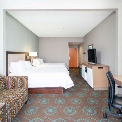 Queen Room with Two Queen Beds and Balcony - Non-Smoking