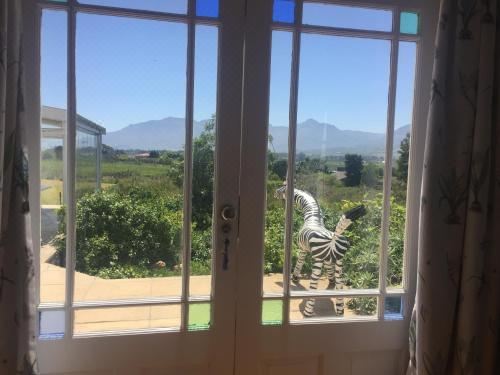 带阳台和海景的豪华双人房