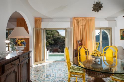 Residence Degli Agrumi Mare - Appartamento AlicudiSuperior Apartment With Terrace And Sea View