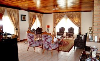Gie's Guesthouse - Housity