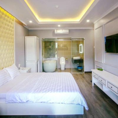 Deluxe Room With Park View La Galerie Hotel Promo Code