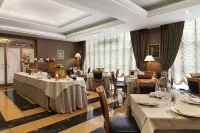 Ramada by Wyndham Naples