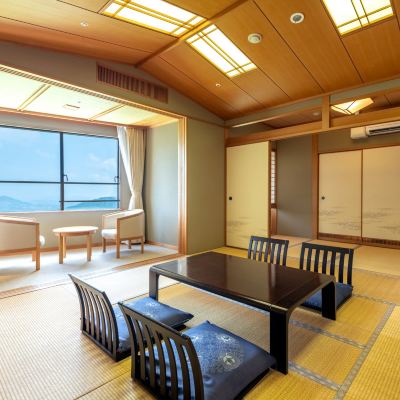 Japanese-Style Room