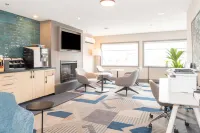 Sandman Signature Toronto Airport Hotel