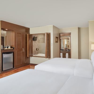 Two Queen Bed Suite Jetted Bath