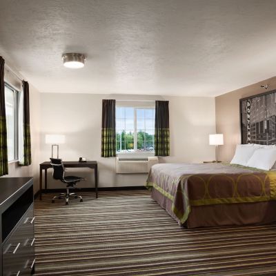 大床房-非吸煙 伍德伯恩速8酒店優惠