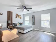 Seabreeze garden oasis, jacuzzi, golf, mins ->beaches