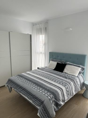 Luxury Villa Torrevieja with Swimmingpool Three-Bedroom Villa