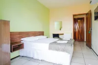 Hotel Pinheiro Отели в г. 