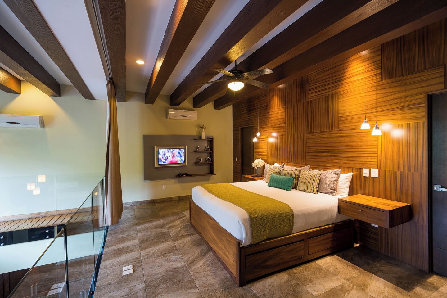 豪华阁楼，2卧室，街景