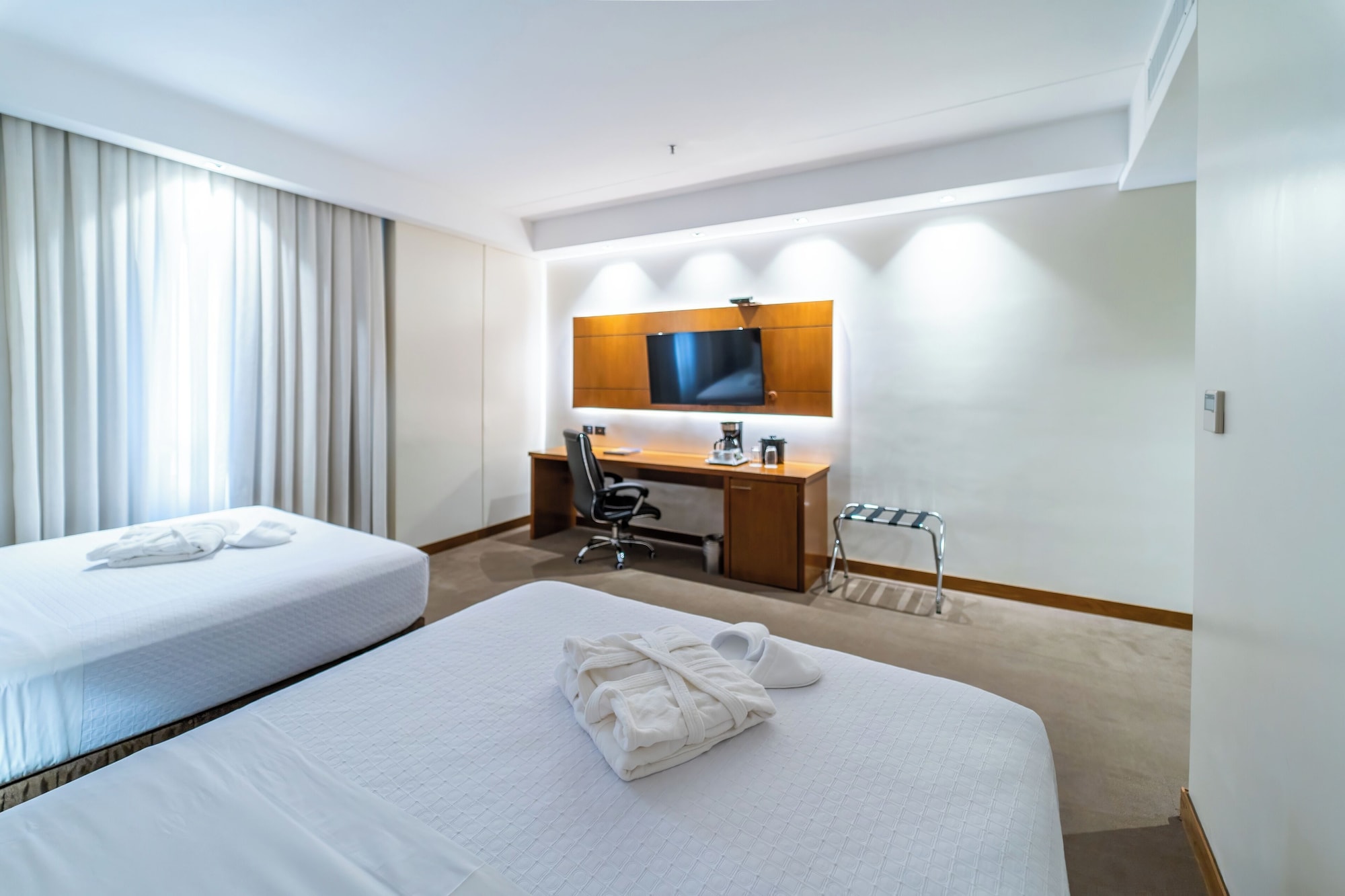 高级客房，配有两张大床