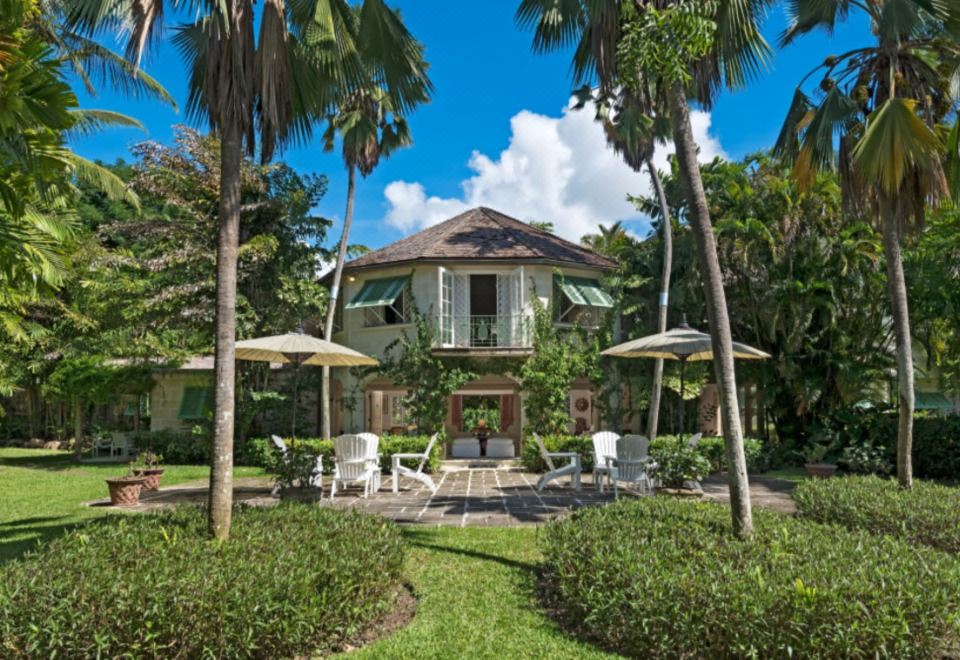 Hotel Villa Evergreen, Exterior, Garden