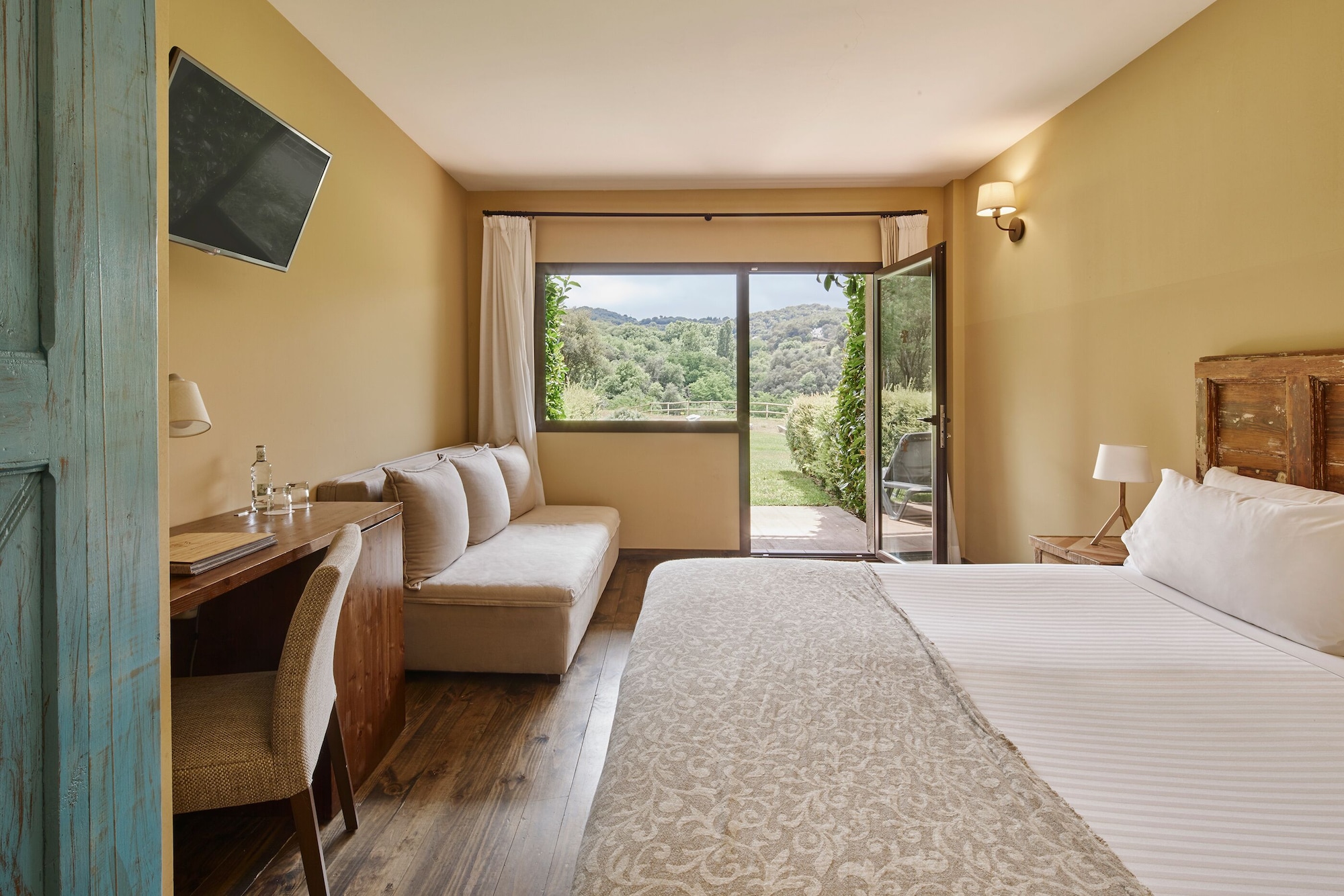 高级双人房， 花园