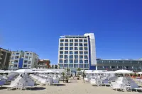 Excelsior Hotel, Spa & Lido Отели в г. 