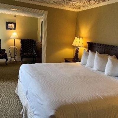 Primrose King Room Stafford's Bay View Inn Promo Code