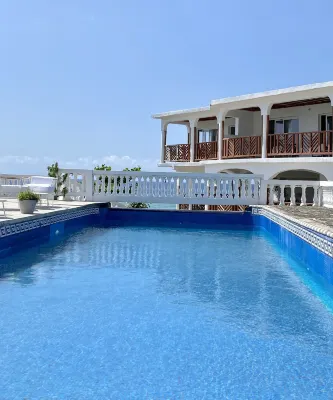 Al Camar Lodge Hotels in 
