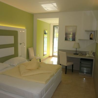 Standard Double Room With Balcony Beach Hotel du Lac Malcesine Promo Code