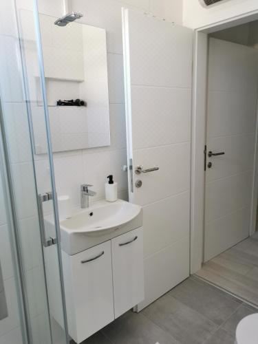 带露台一室公寓