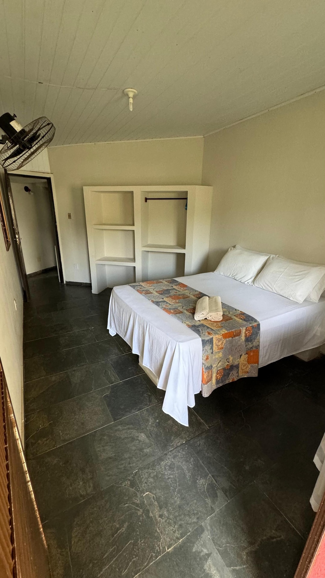 家庭平房， 2 间卧室， 花园景观