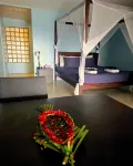 Retreat Seaside Hotel di 
