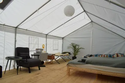 Wild Glamping in the Vienna Alps Ξενοδοχεία στην πόλη 