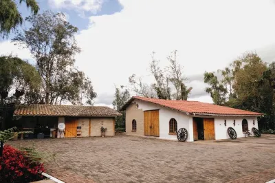 La Armenia Estate, Cottage Hotel Hotele w: 