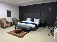 Monarchs Luxury Palace Hotel Hotels in 