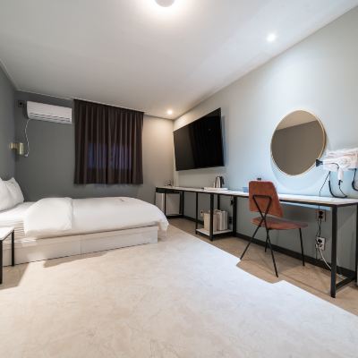 디럭스 룸 동해 애슈리모텔 쿠폰