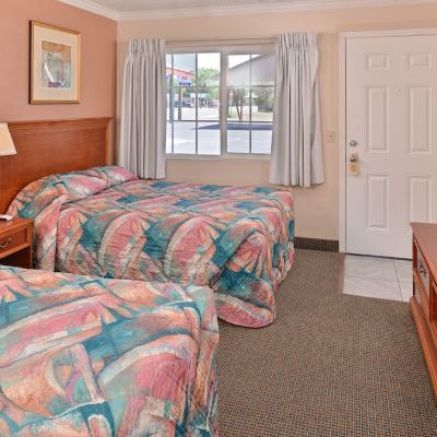 Double Room with Two Double Beds-Non-Smoking