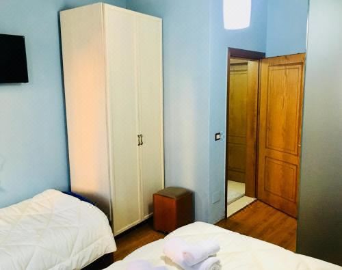 带阳台的三人房