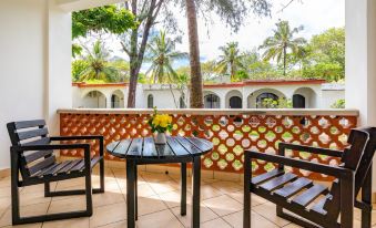 Baobab Beach Resort & Spa - Housity