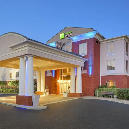 Holiday Inn Express & Suites AUBURN - UNIVERSITY AREA by IHG