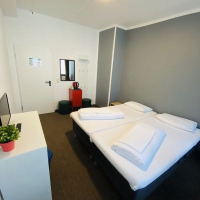 Basic Double Room with Shared Bathroom