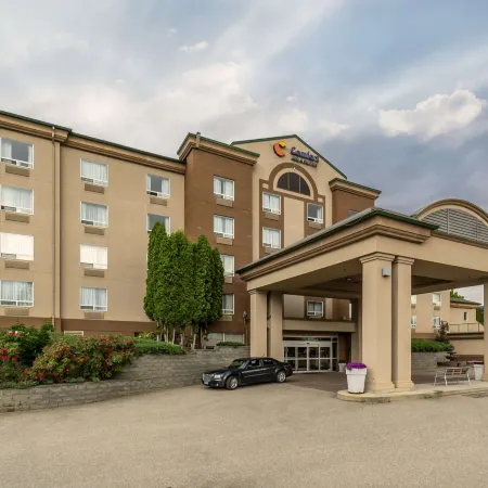 Comfort Inn & Suites
