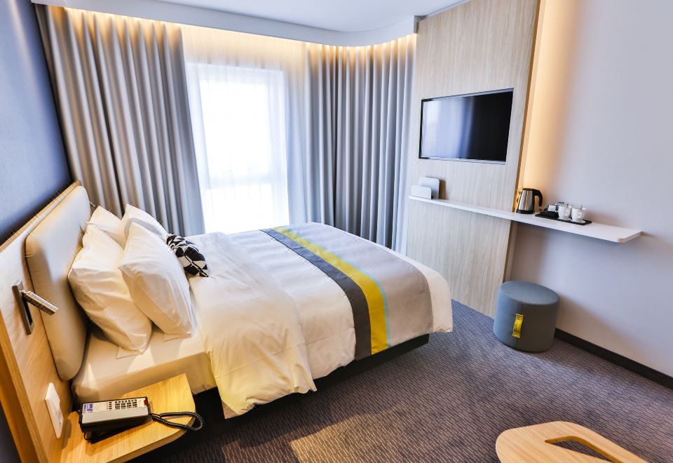 Holiday Inn Express KARLSRUHE - CITY PARK by IHGStandard Room with Double Bed