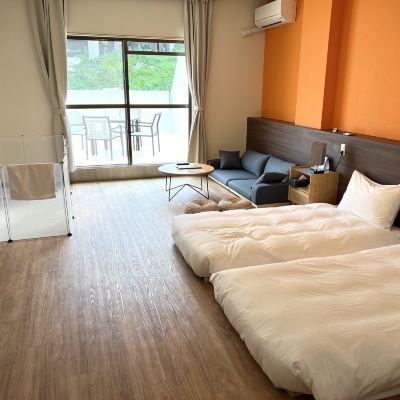 Twin Room With Terrace (Pet Friendly)