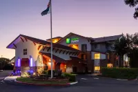 Holiday Inn Express & Suites TURLOCK-HWY 99 by IHG