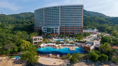 Azul Ixtapa Grand All Inclusive Suites - Spa & Convention Center Hotels in 