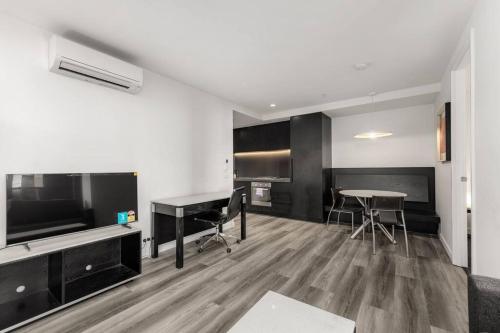 带城景的双卧室公寓