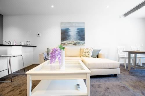 South Bank 2 Bedroom Apartment with 1 Parking One-Bedroom Apartment