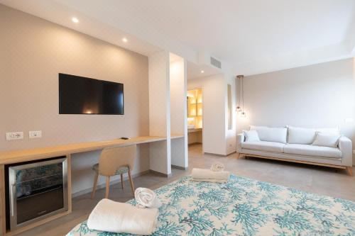 小型套房（带海景的）