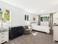 Charming 2-bedroom house in wonderful Burien with 500mbps  speed WiFi, ベリアンのホテル