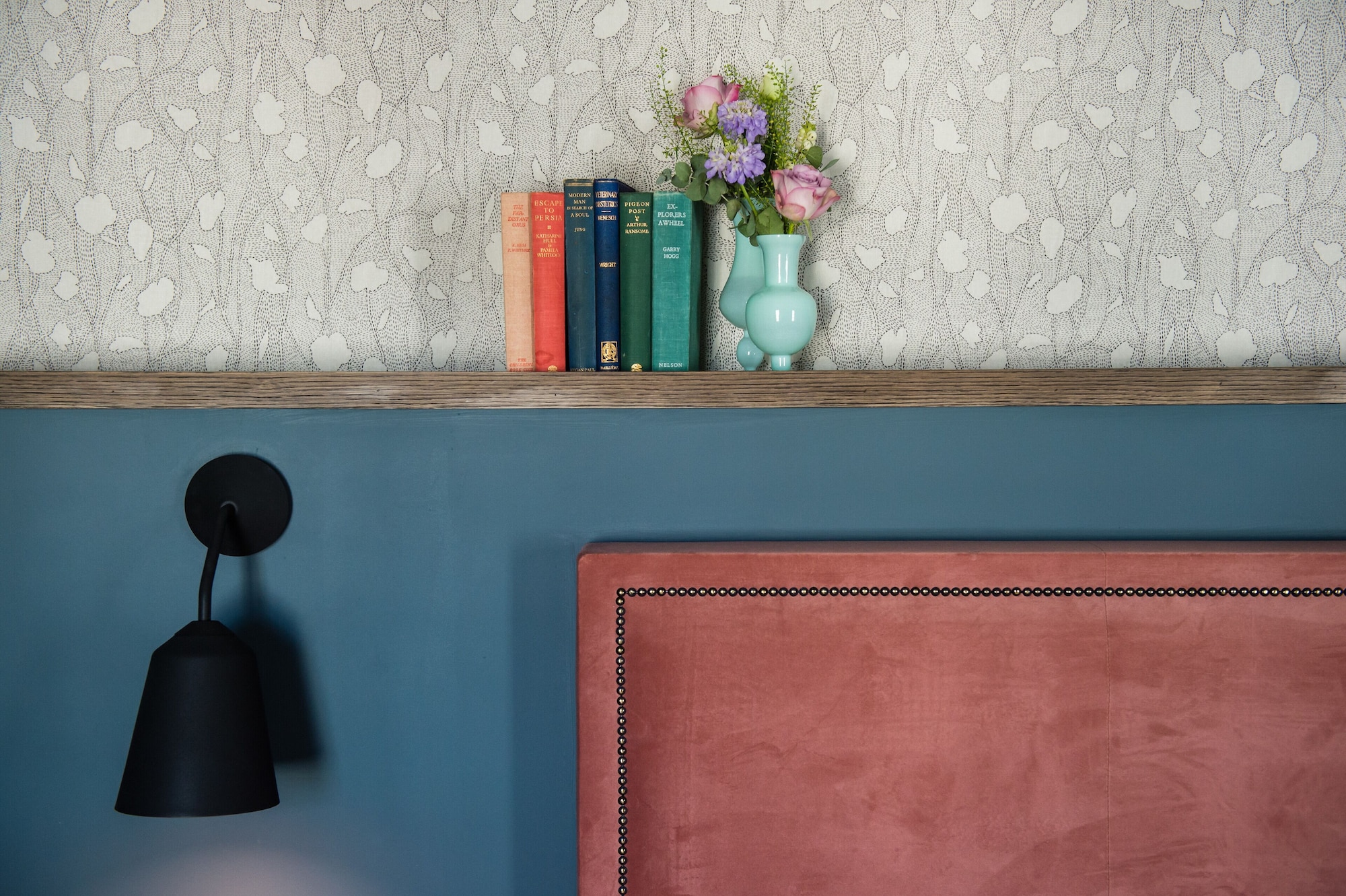 经典峡谷景观间