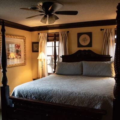 Eliza Reynolds Chamber Williamsburg Sampler B & B Promo Code