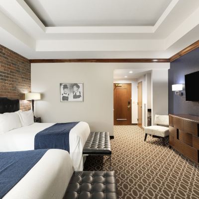 Executive Room-2 Queen Beds Des Lux Hotel Promo Code